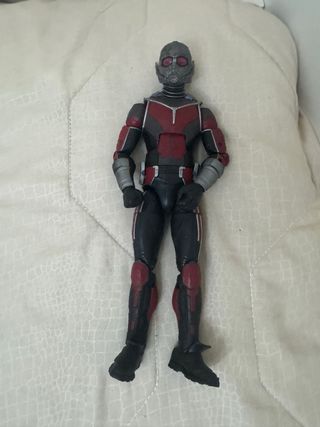 Hasbro Marvel  legends Ant-Man Giant Man BAF