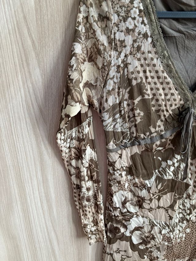 Vestito fantasia beige e marrone
