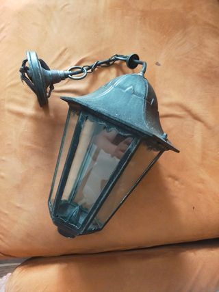 Lámpara colgante de metal y cristal