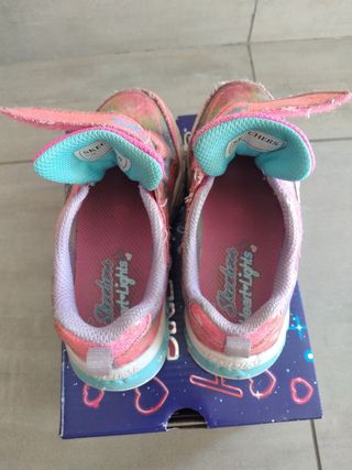 Scarpe Skechers bambina rosa con luci