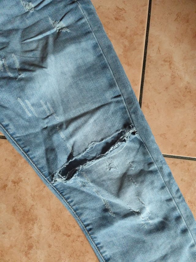 Jeans donna strappati taglia 42