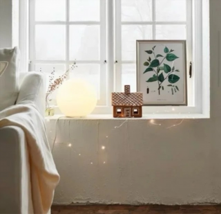 LÁMPARA DE MESA MODELO FADO DE IKEA