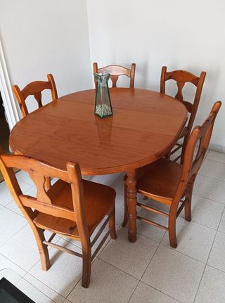 Mesa redonda pino macizo y 5 sillas