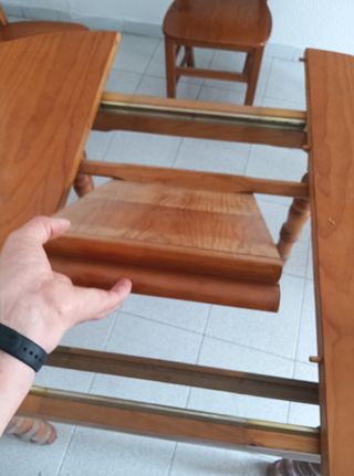 Mesa redonda pino macizo y 5 sillas