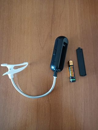 Lampada da lettura portatile con clip