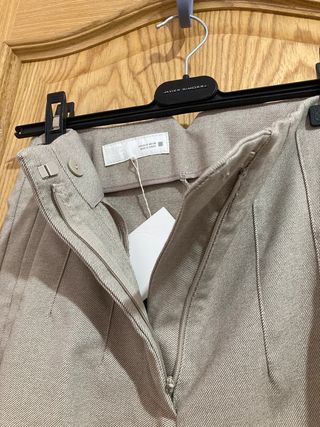 Pantalón recto Zara beige
