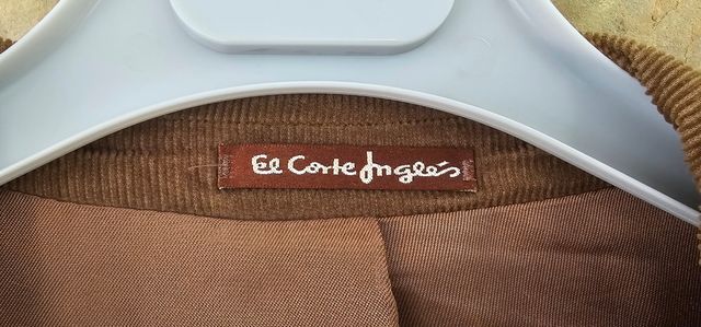 Americana de pana marrón