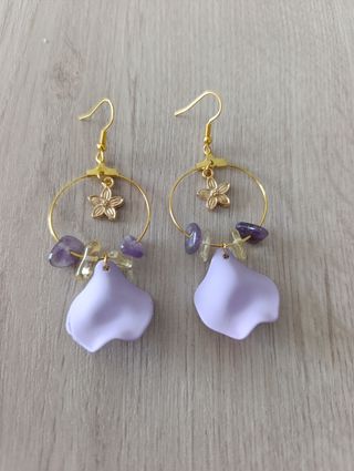 Pendientes Aro Flor Lila y Piedras Moradas