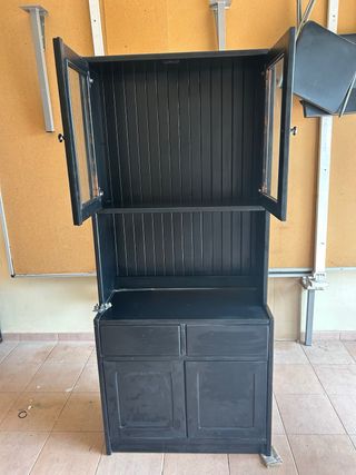 Mueble retro negro para restaurar