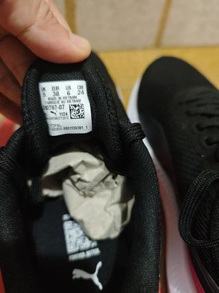 Scarpe Puma nere e rosa
