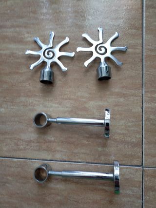 Soportes y embellecedores de cortinas