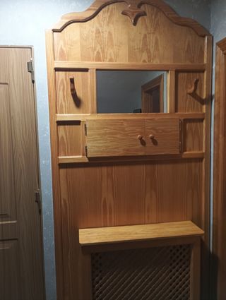 Entradita de madera con espejo