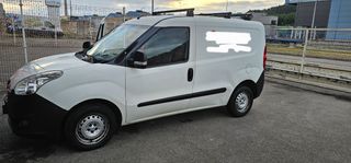 Se limpian vehículos