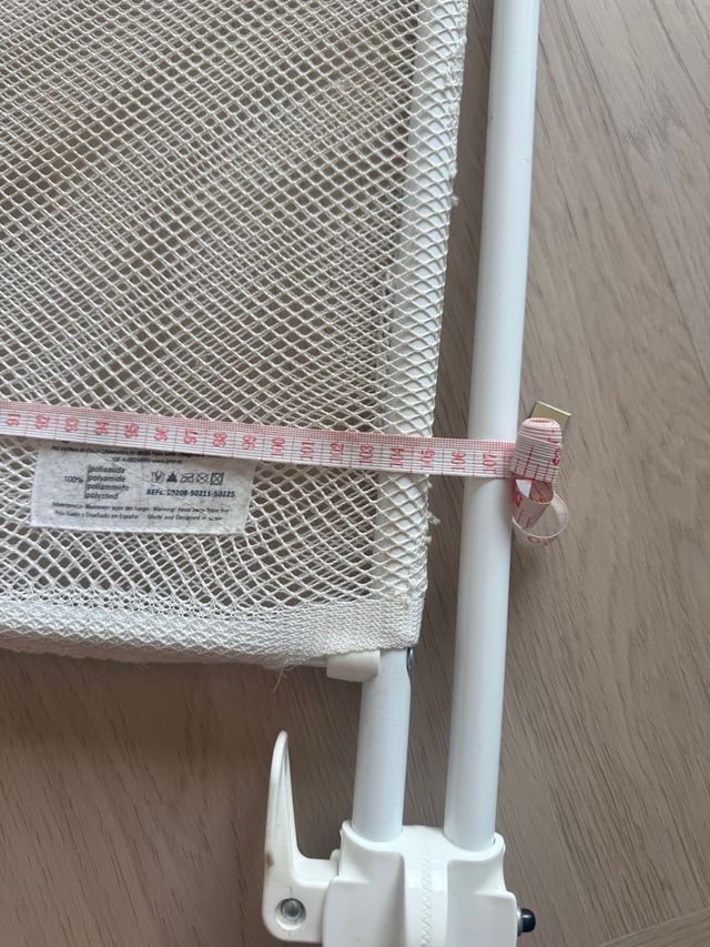 barrera para cama. JANÉ medida 110 cm. como nueva