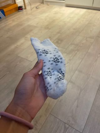 Zapatos Converse para bebé y calcetines