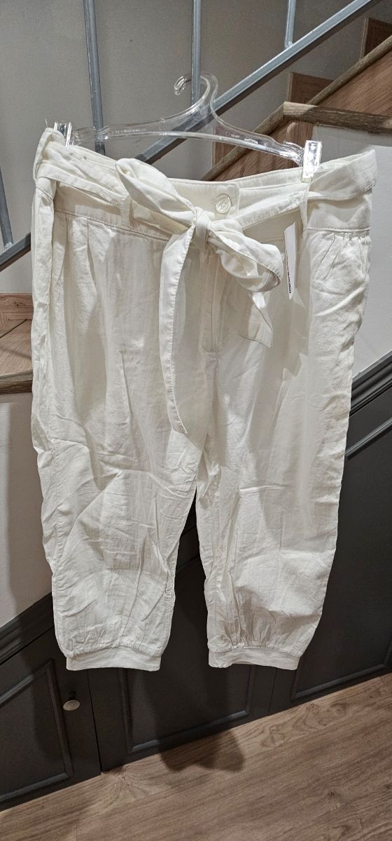 Pantalón pirata blanco Kiabi talla M