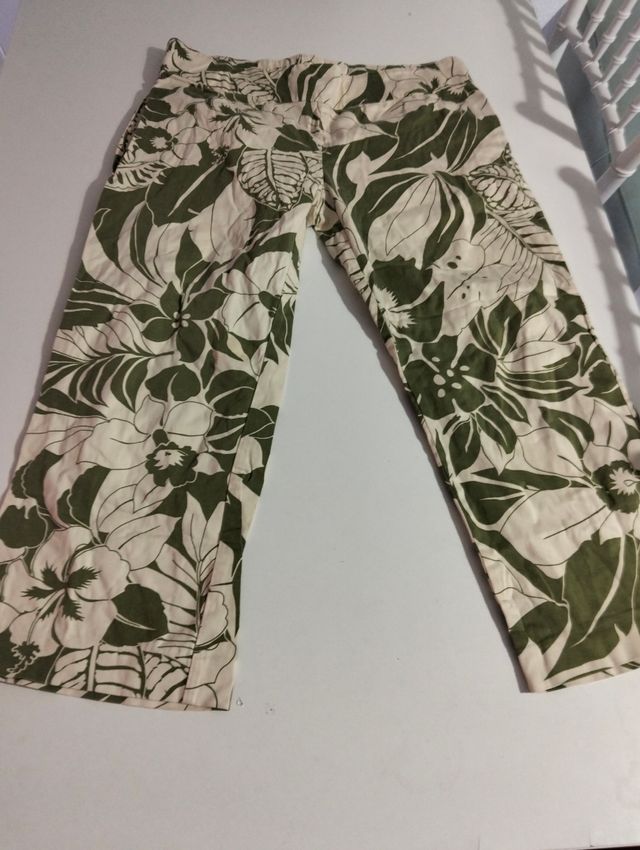 Pantalón Zara Estampado Floral Verde Talla 42