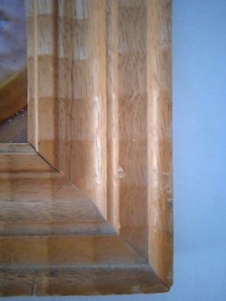 Cuadro antiguo tallado en madera