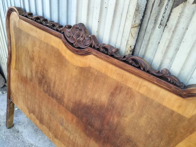 Cabecero de matrimonio de madera