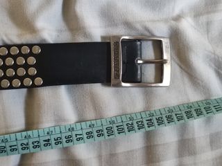 Cinturón Quiksilver Negro con Tachuelas