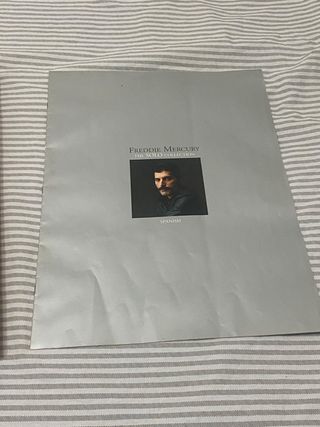 Libro Freddie Mercury The Solo Collection con CDs