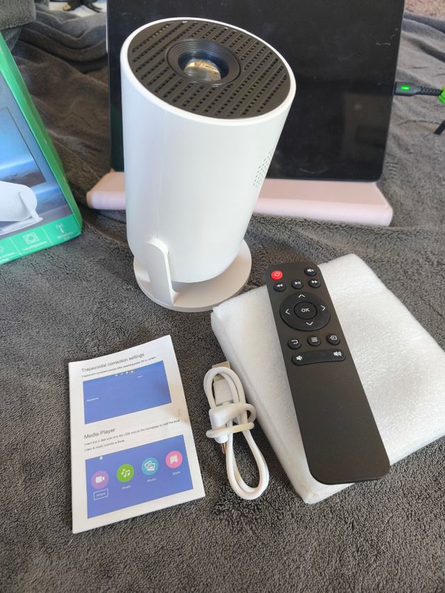 Proyector multimedia portátil