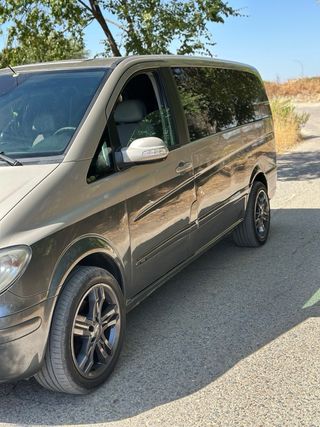Mercedes-Benz Viano 2009