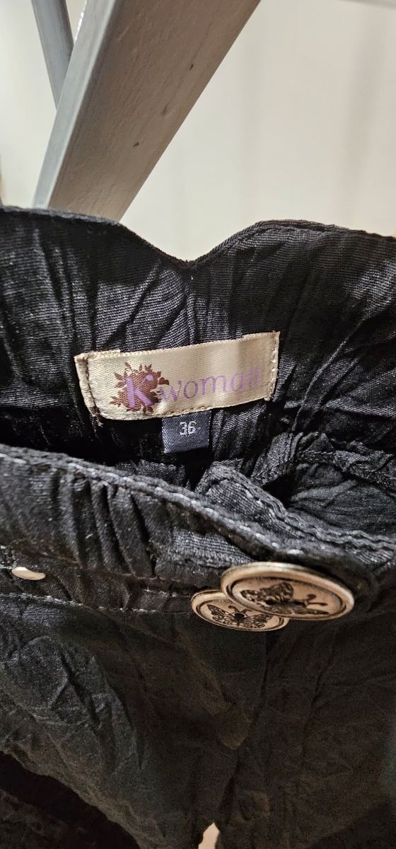 Pantalón ancho Kiabi efecto arrugado