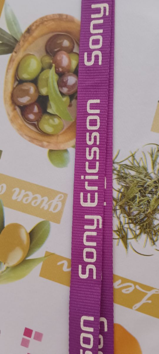 CINTA PARA COLGAR LLAVES O MÓVIL