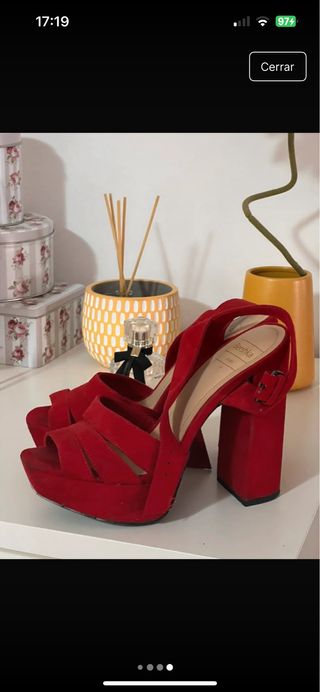 Zapatos de tacón Bershka rojos