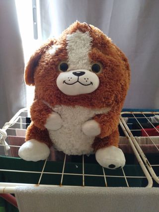 Caballito de peluche blanco azul i rosa i perrito