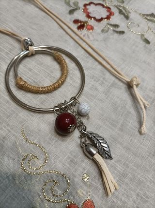 Collana con ciondoli
