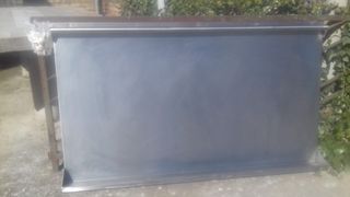 Mobiliario de bar metálico