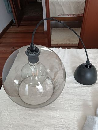 Lámpara colgante esfera cristal, tengo 2. 15 cada 