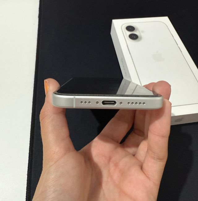iPhone 16 256GB