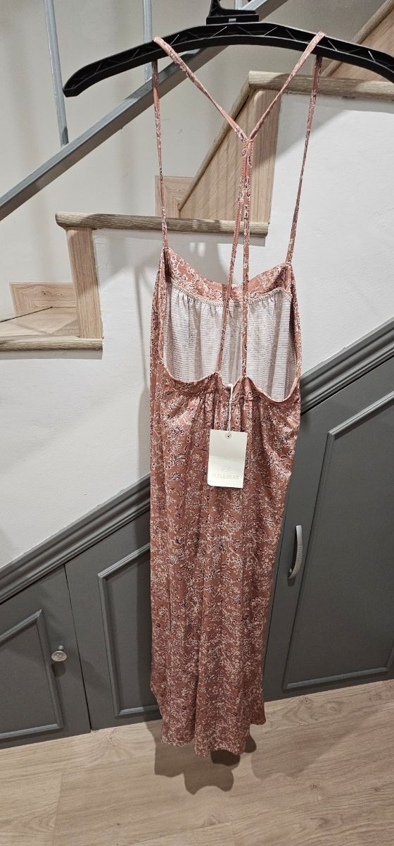 Vestido Pull&Bear floral rosa talla s-xs