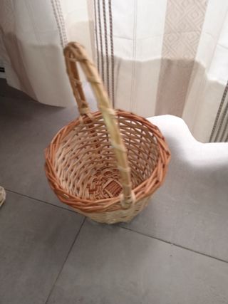 Cesta de mimbre