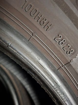 Neumáticos 235/60/18