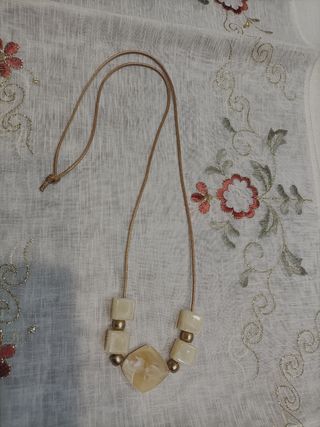 Collana Beige e Oro