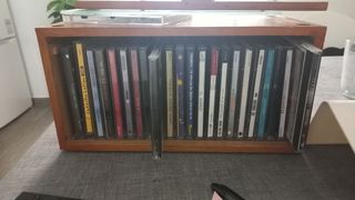 Mueble para CDs con 22 CDs Originales
