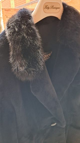 Chaquet piel azul marino, puño y cuello piel zorro