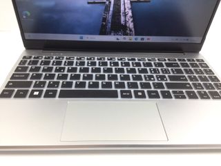 pc portatil js228