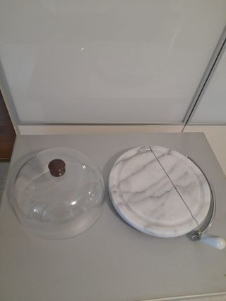 Tagliere tagliaformaggio con campana 