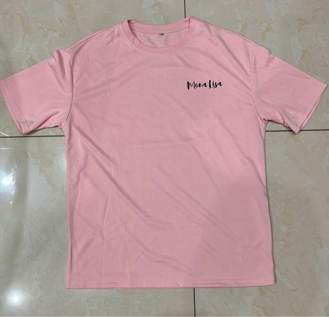 T-shirt rosa Shein con stampa Mona Lisa