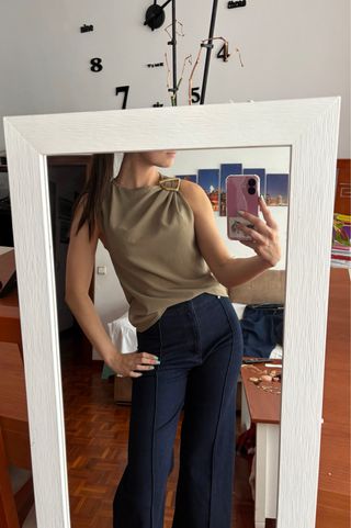 Blusa Zara Caqui con Detalle Dorado