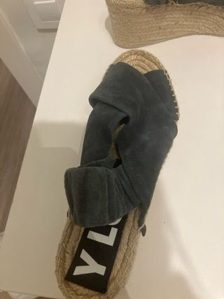 Sandalias Bimba y Lola azules 