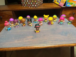 Lote de 16 muñecas Pinypon