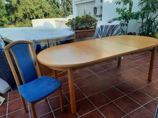 Mesa de comedor extensible de madera (Finlandia)