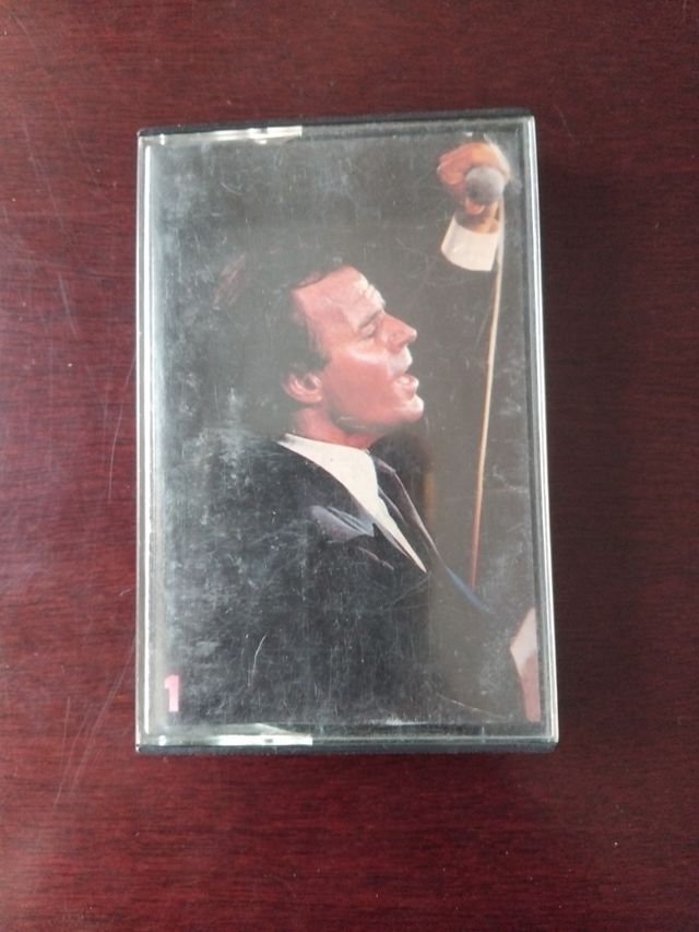Casete Julio Iglesias Latino