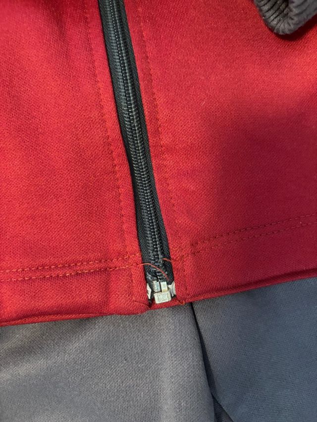 Chándal Loyola Aranjuez
Talla 4